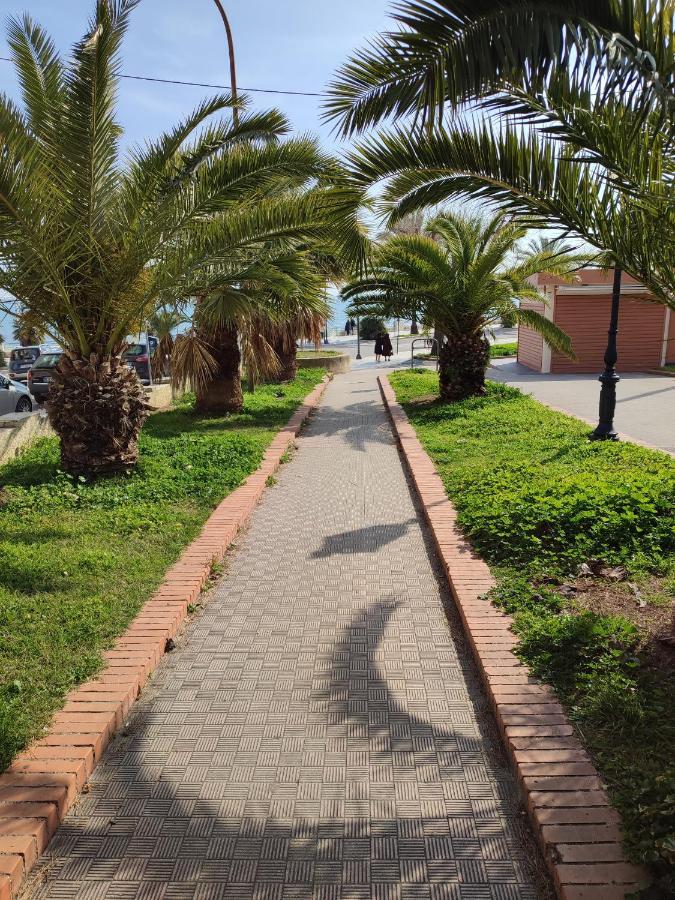 Apartamento Dimora Della Marchesa - Al Duomo Manfredonia Exterior foto